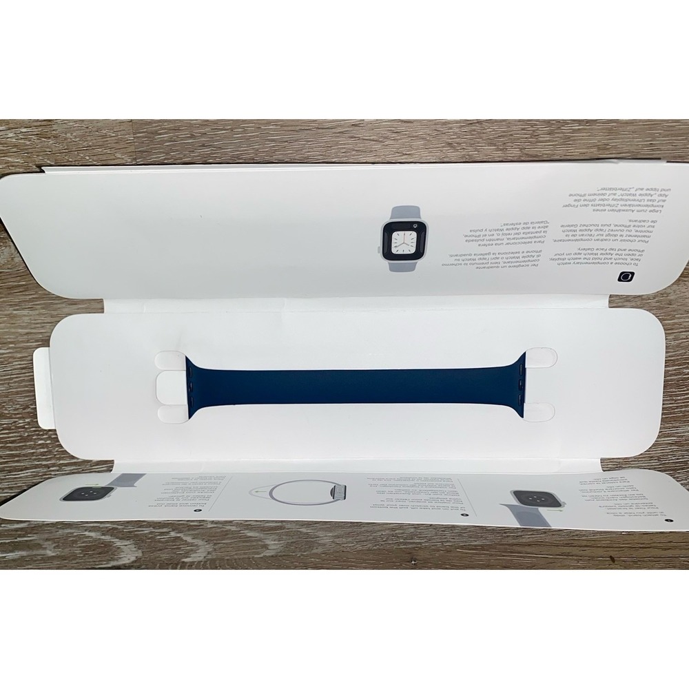 Apple Watch 41mm Midnight Blue Solo Loop Band Size 9